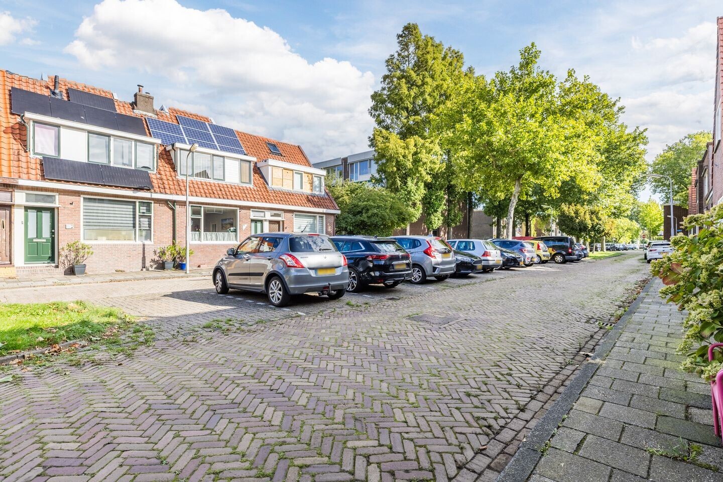 Tussenwoning te koop: Tuinstraat 53, Zaandijk