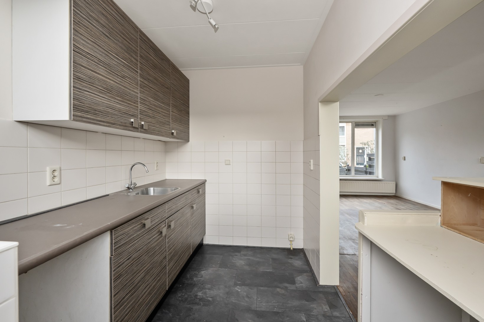 Tussenwoning te koop: De Appelboomstraat 14, Westzaan