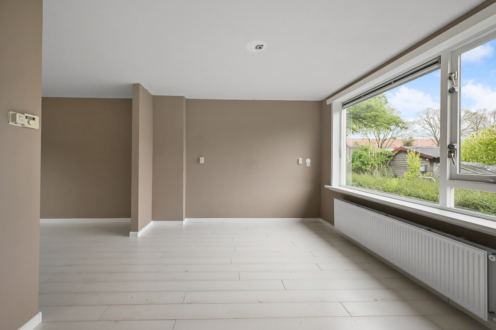 Twee-onder-één-kap te koop: 't Hoenstraat 39, Westzaan