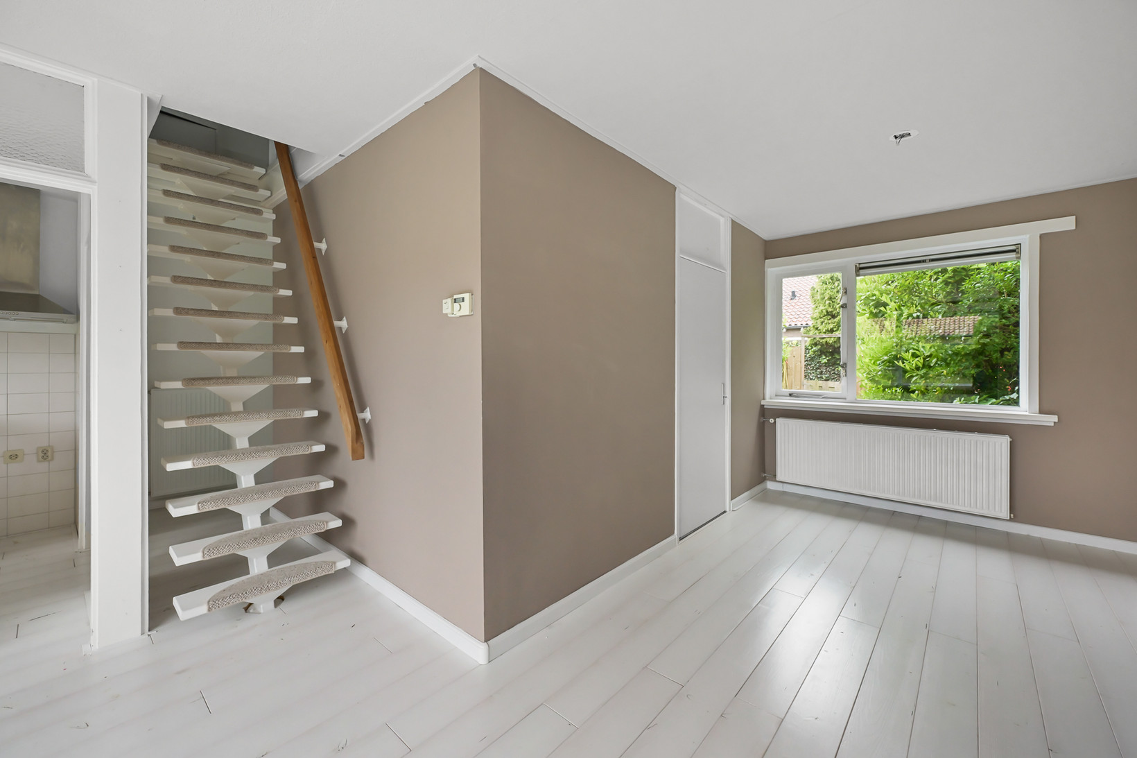 Twee-onder-één-kap te koop: 't Hoenstraat 39, Westzaan