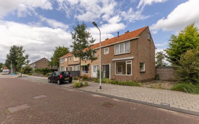 't Hoenstra. 2-A