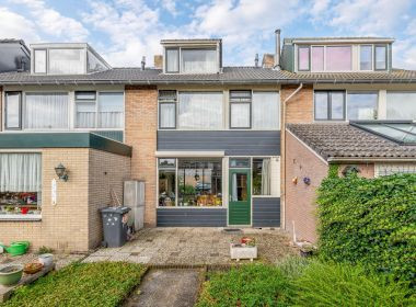 Tussenwoning te koop: Leeuwerikstraat 6, Westzaan