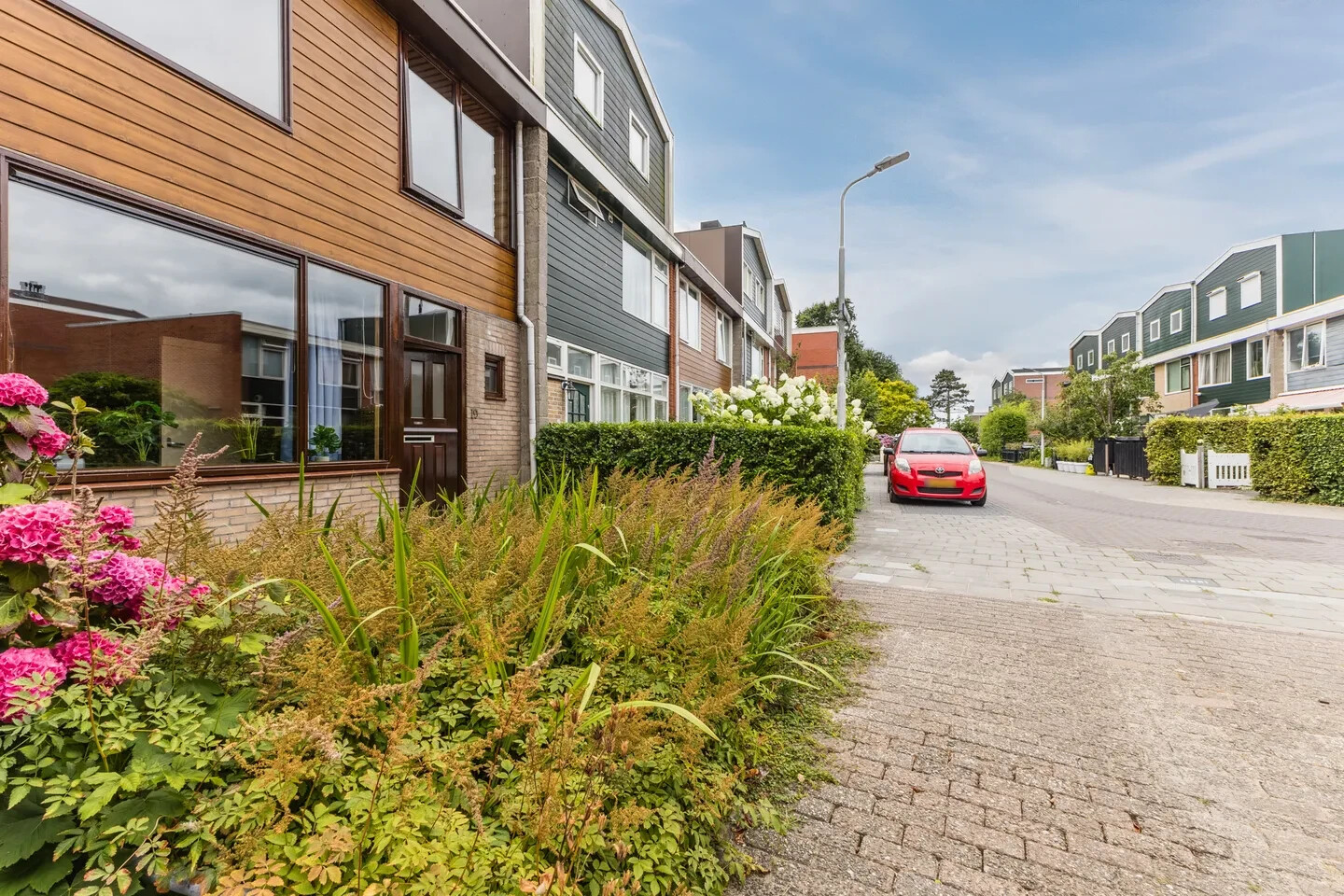 Tussenwoning te koop: Roerdompstraat 19, Westzaan