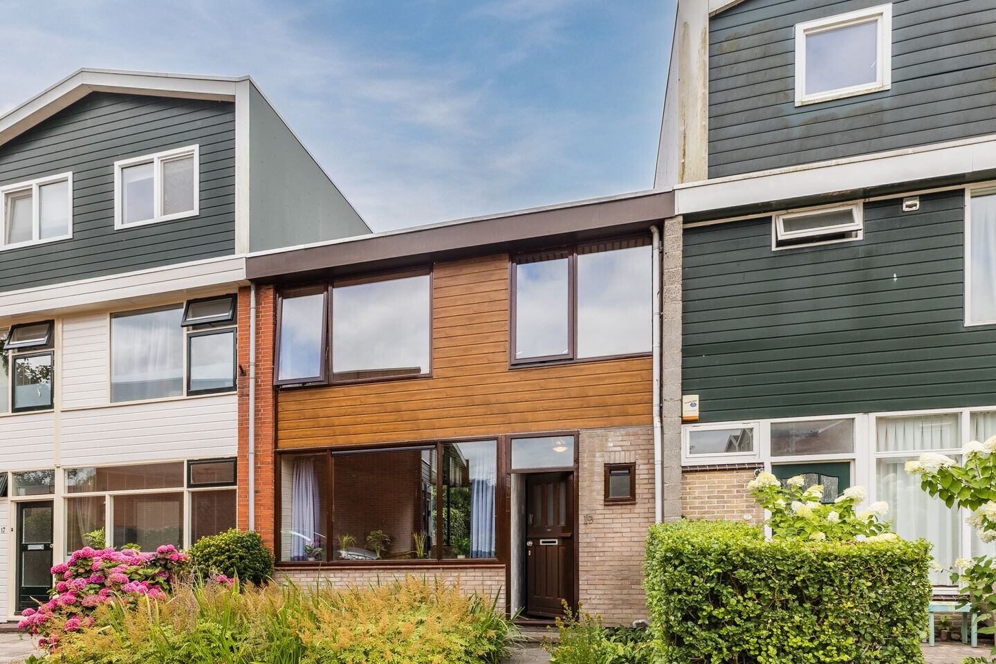 Tussenwoning te koop: Roerdompstraat 19, Westzaan