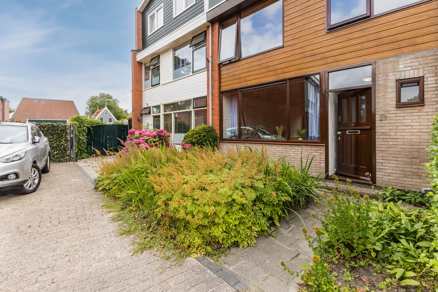 Tussenwoning te koop: Roerdompstraat 19, Westzaan