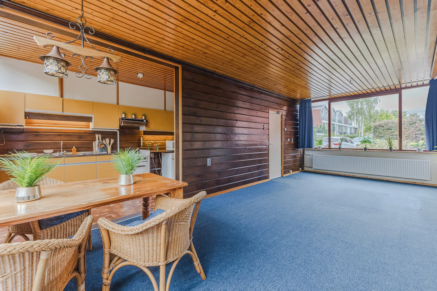 Tussenwoning te koop: Roerdompstraat 19, Westzaan