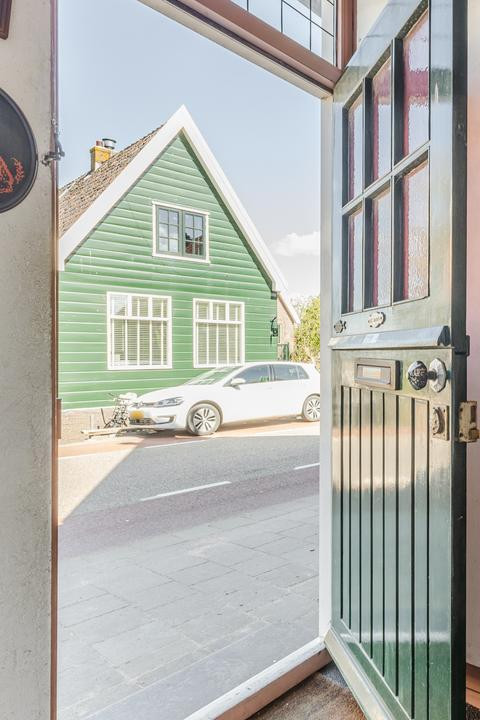 Hoekwoning te koop: Overtoom 17, Westzaan