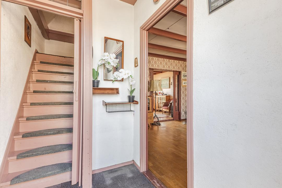 Hoekwoning te koop: Overtoom 17, Westzaan