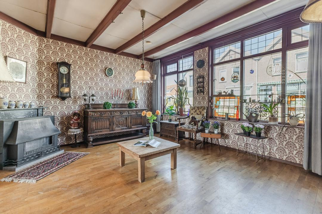 Hoekwoning te koop: Overtoom 17, Westzaan
