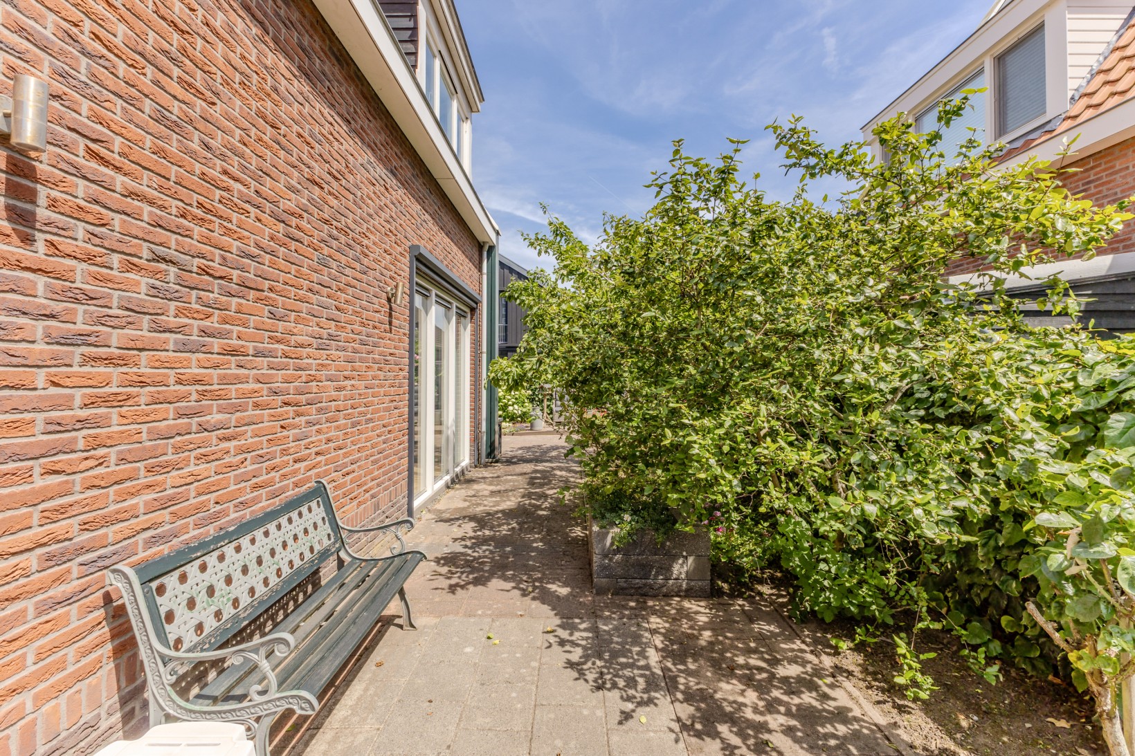 Twee-onder-één-kap te koop: J.J. Allanstraat 266A, Westzaan