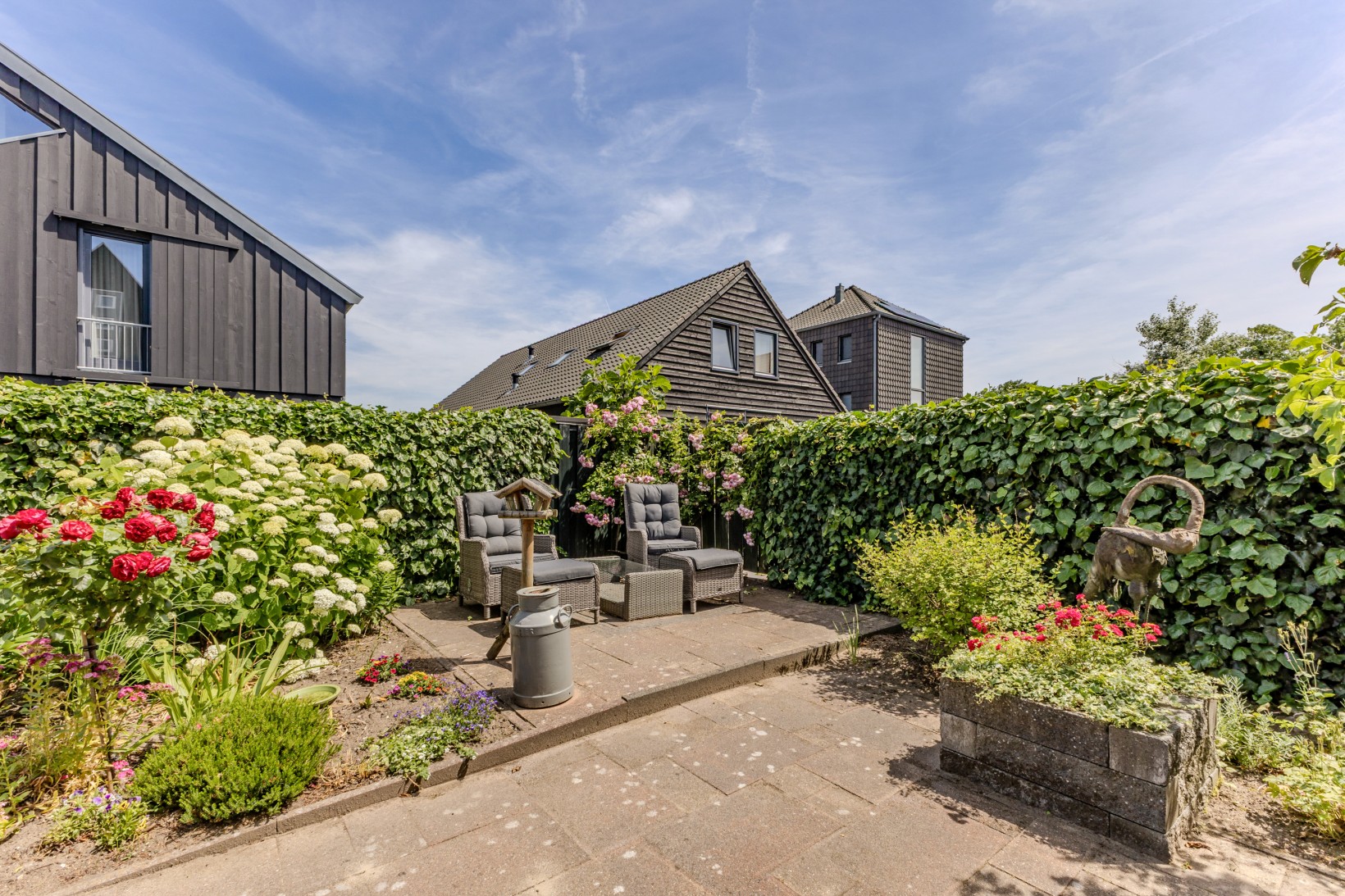 Twee-onder-één-kap te koop: J.J. Allanstraat 266A, Westzaan