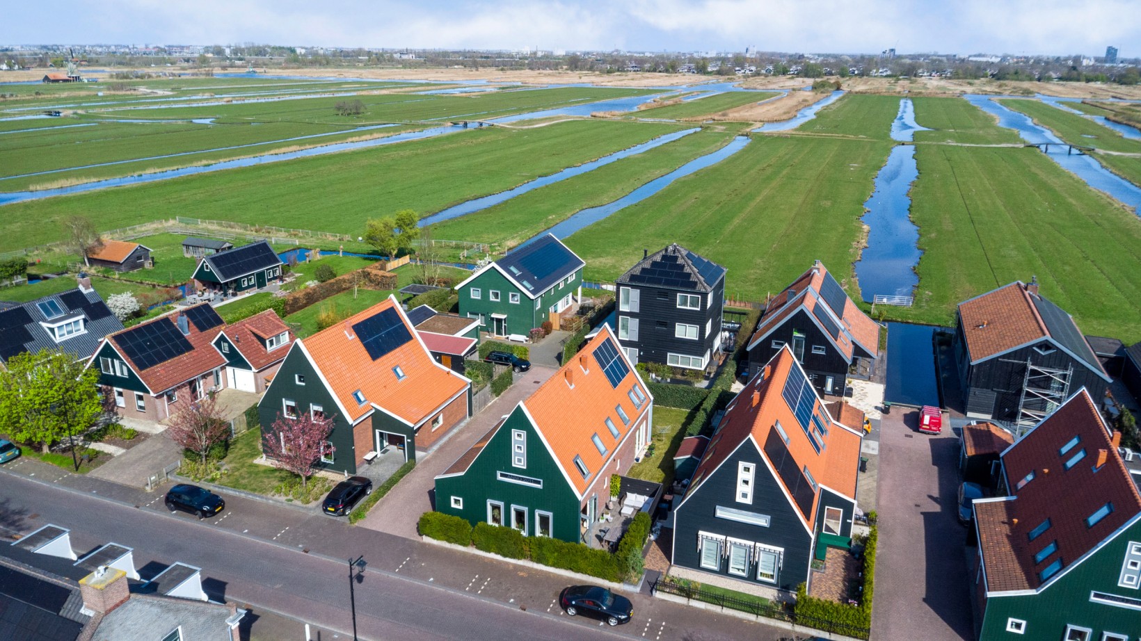 Twee-onder-één-kap te koop: J.J. Allanstraat 270, Westzaan