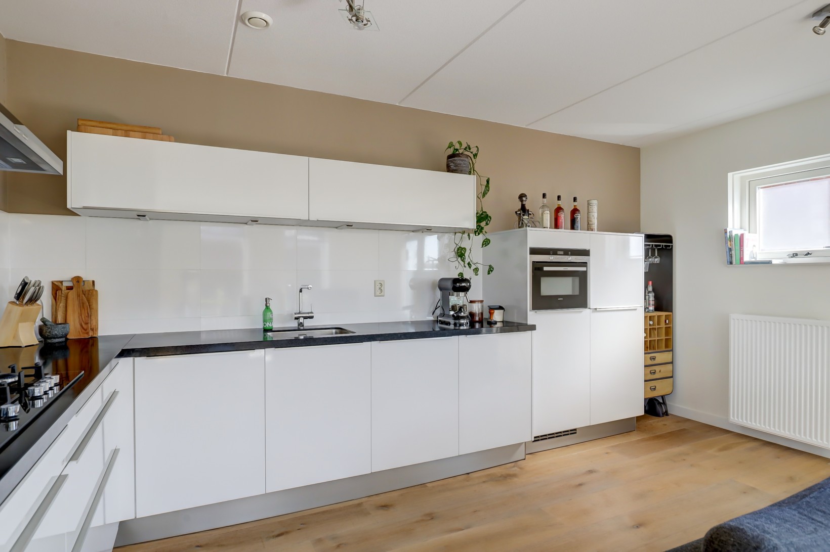 Twee-onder-één-kap te koop: J.J. Allanstraat 270, Westzaan