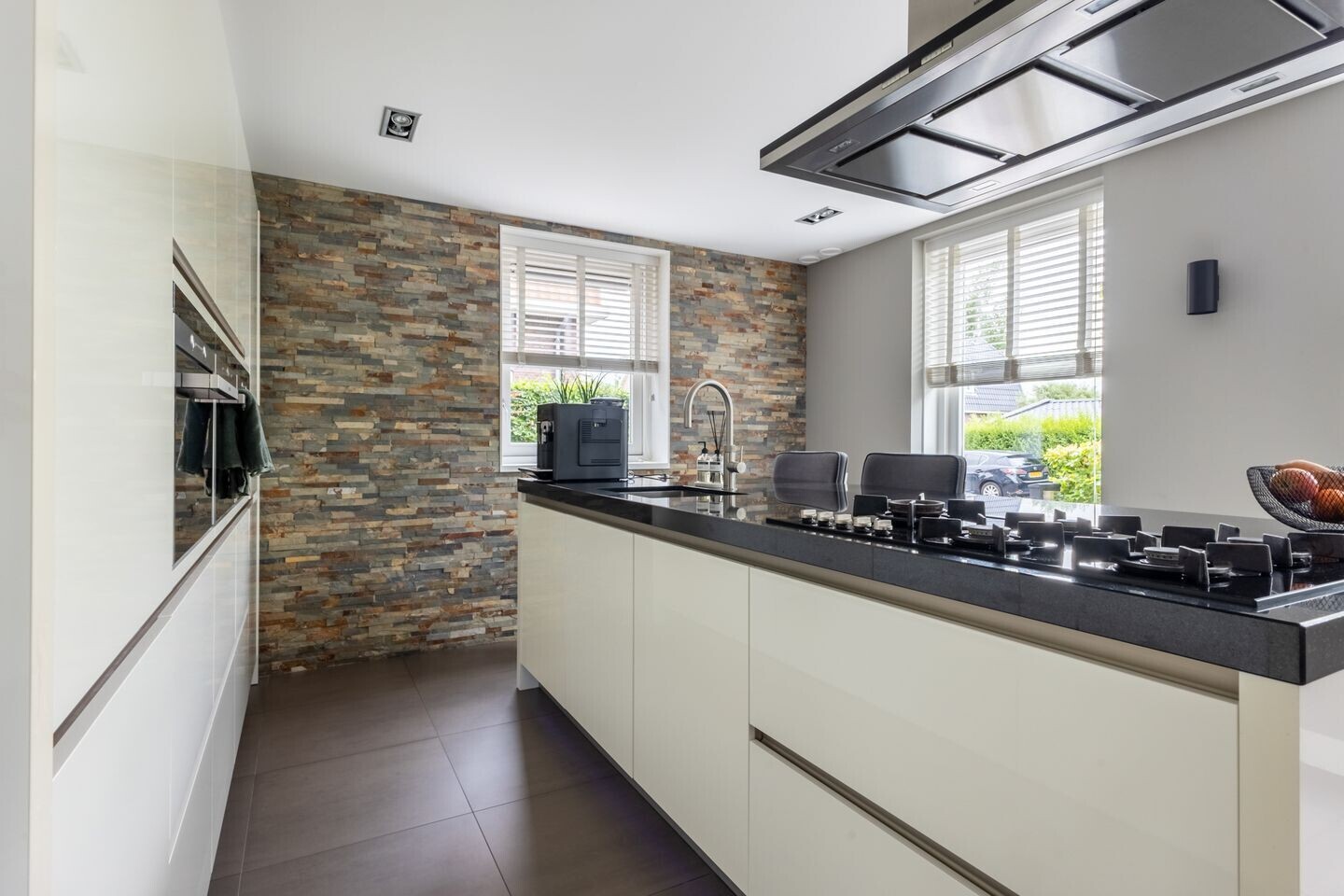 Vrijstaande woning te koop: Weiver 109, Westzaan
