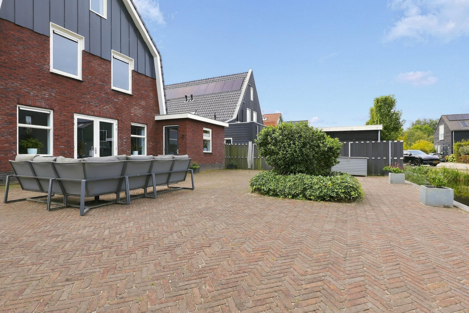 Vrijstaande woning te koop: Weiver 121, Westzaan