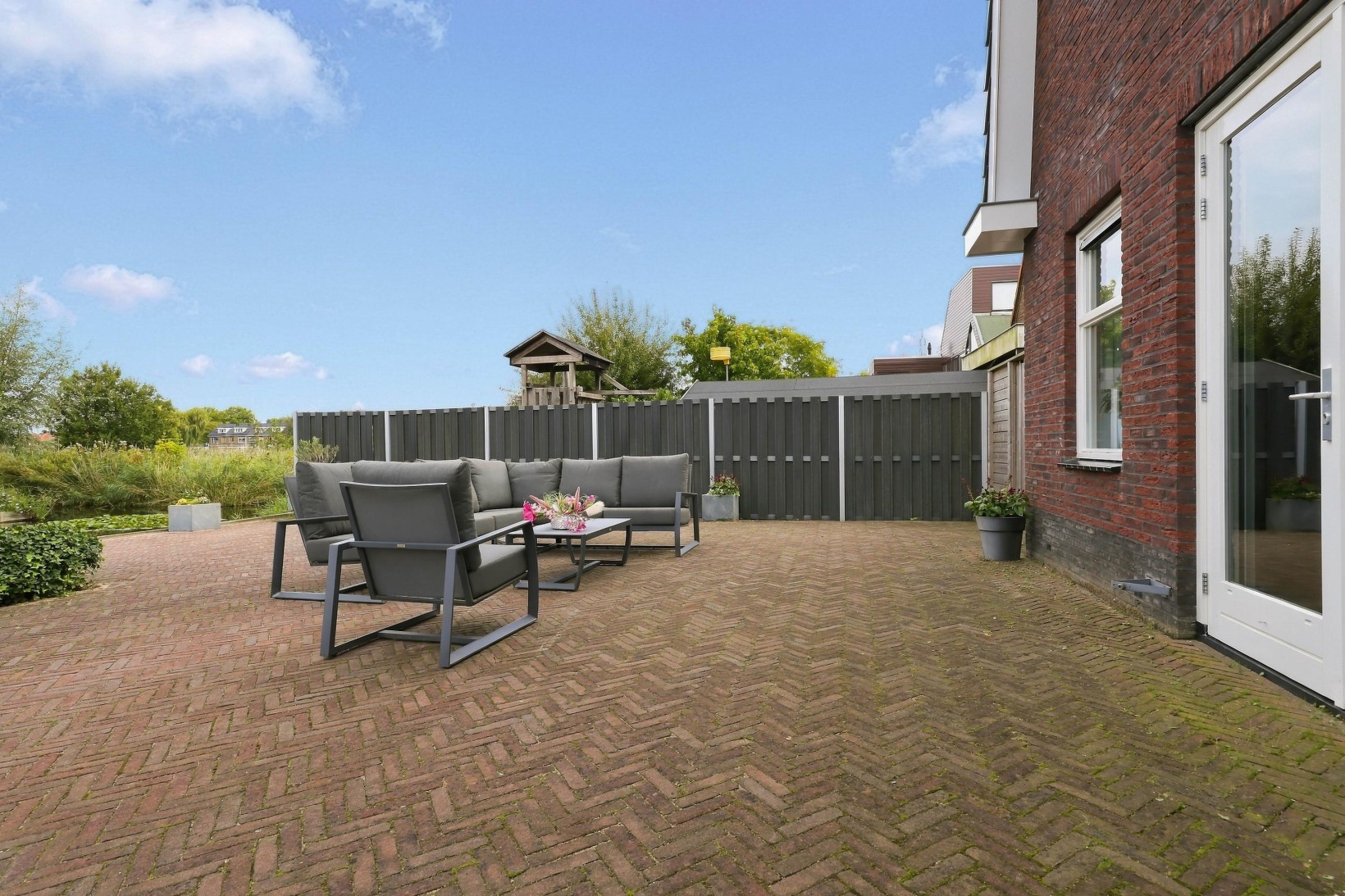 Vrijstaande woning te koop: Weiver 121, Westzaan