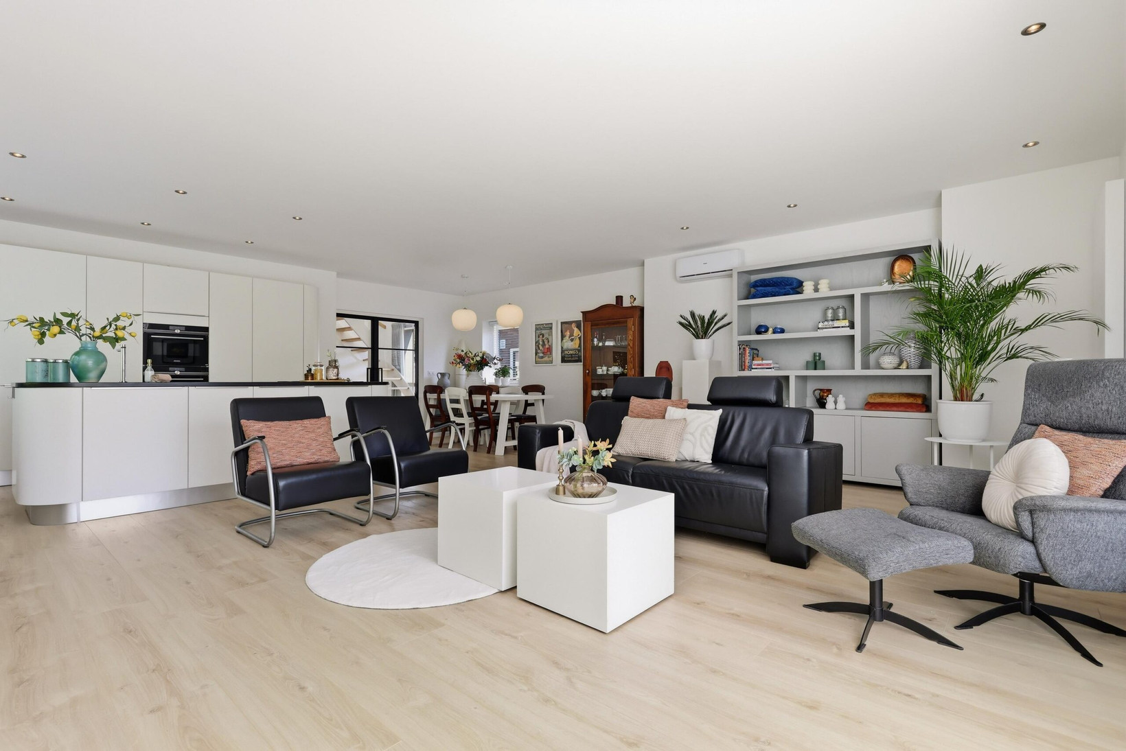 Vrijstaande woning te koop: Weiver 68, Westzaan
