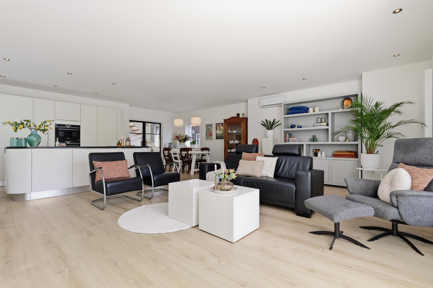 Vrijstaande woning te koop: Weiver 68, Westzaan