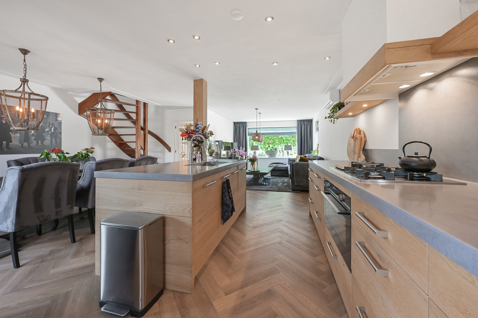 Tussenwoning te koop: Burgemeester Vijlbriefstraat 21, Westzaan