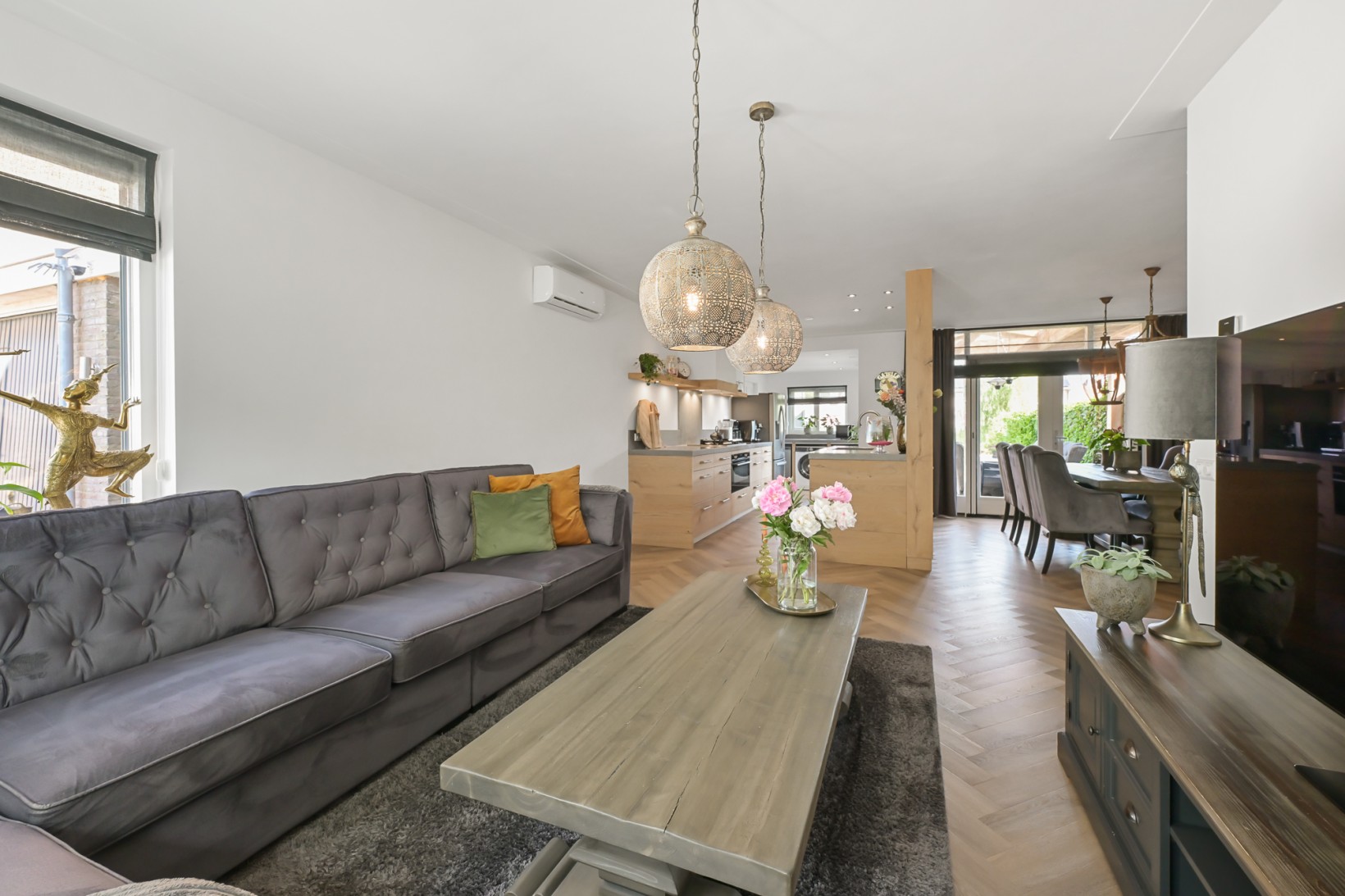 Tussenwoning te koop: Burgemeester Vijlbriefstraat 21, Westzaan