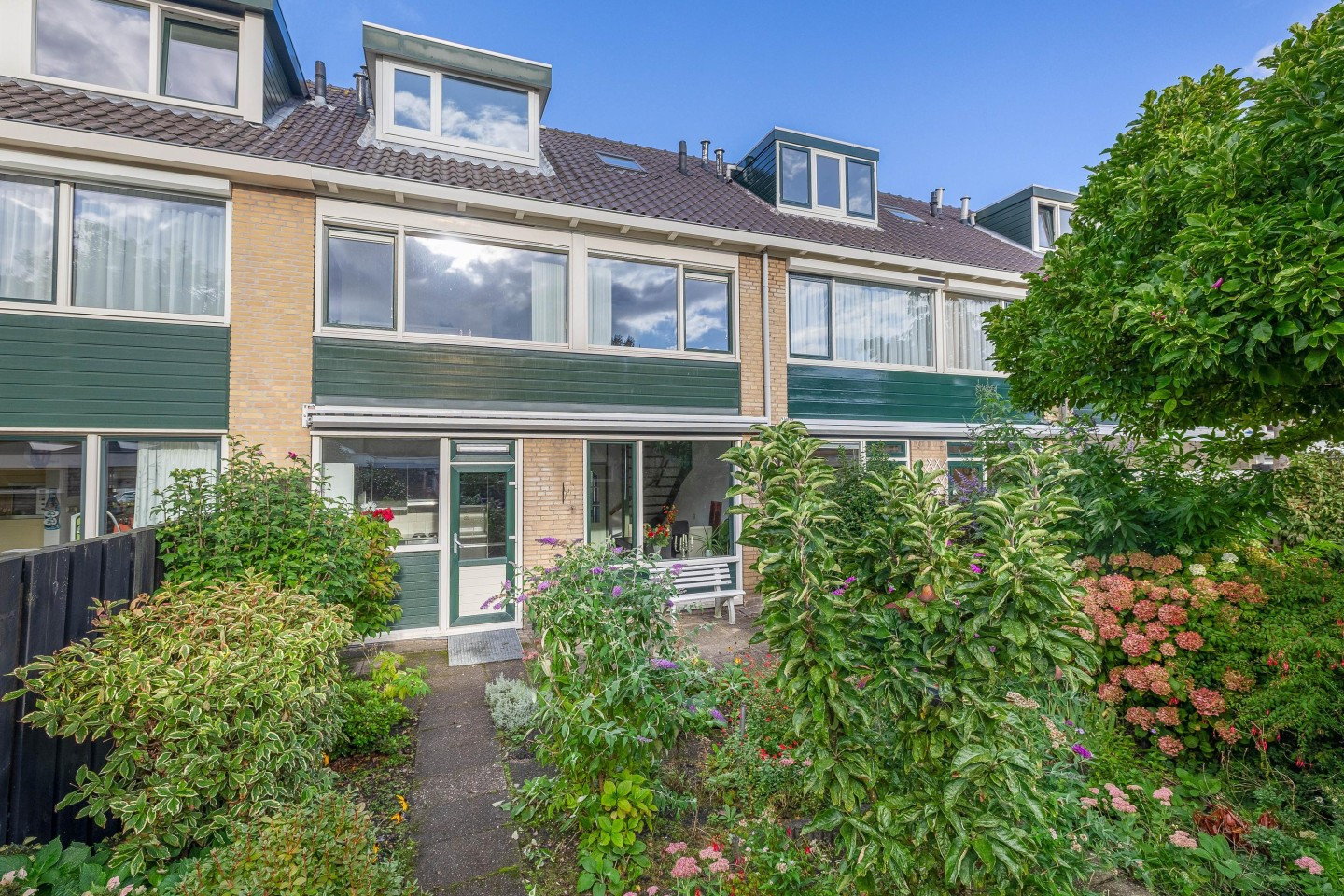 Tussenwoning te koop: Jean Henri Dunantstraat 27, Krommenie
