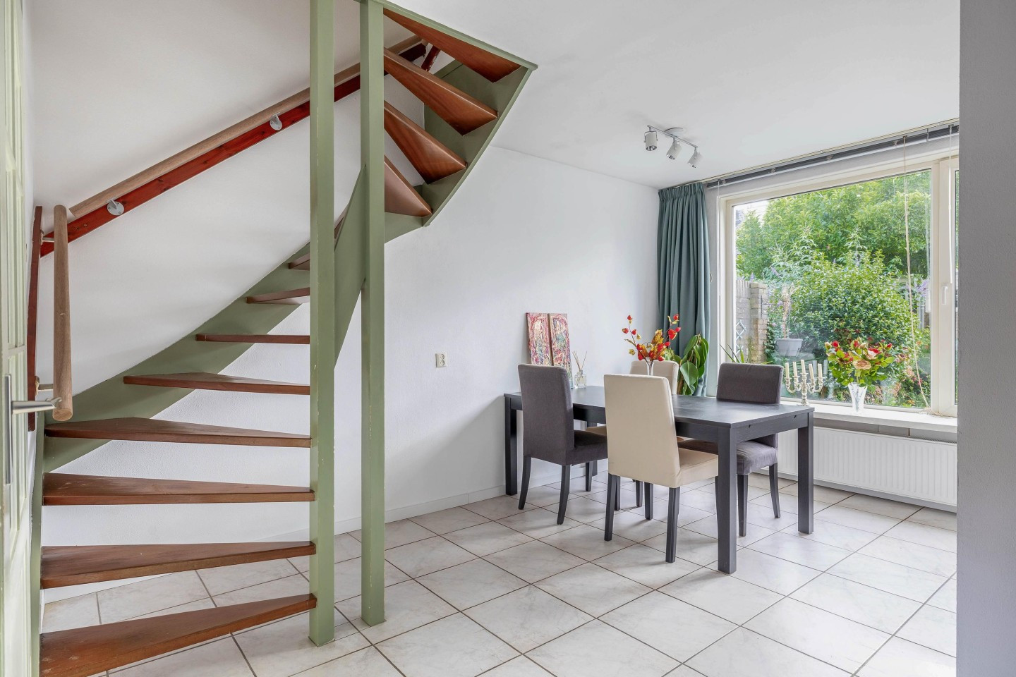Tussenwoning te koop: Jean Henri Dunantstraat 27, Krommenie
