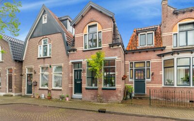 van Hogendorpstraat 4