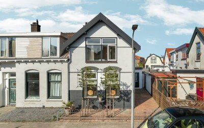 Emmastraat 25
