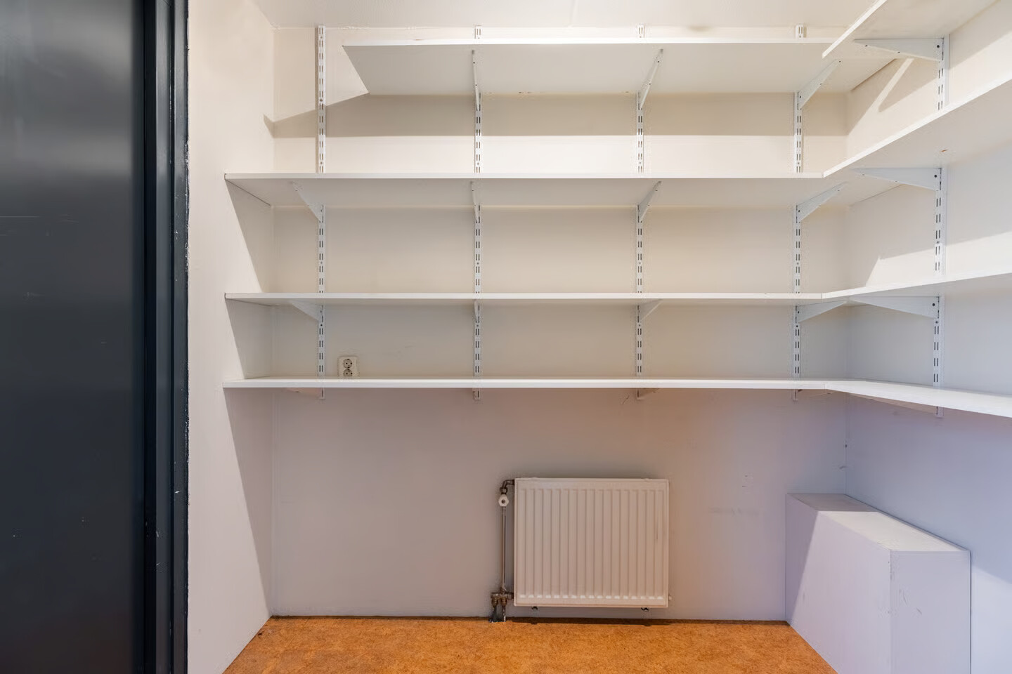 Tussenwoning te koop: Atalanta 34, Krommenie
