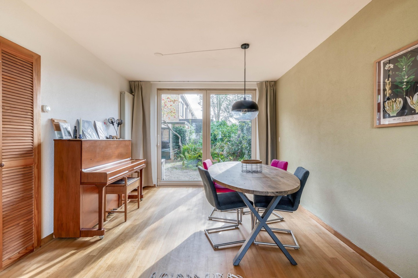 Tussenwoning te koop: Van Allenstraat 3, Krommenie