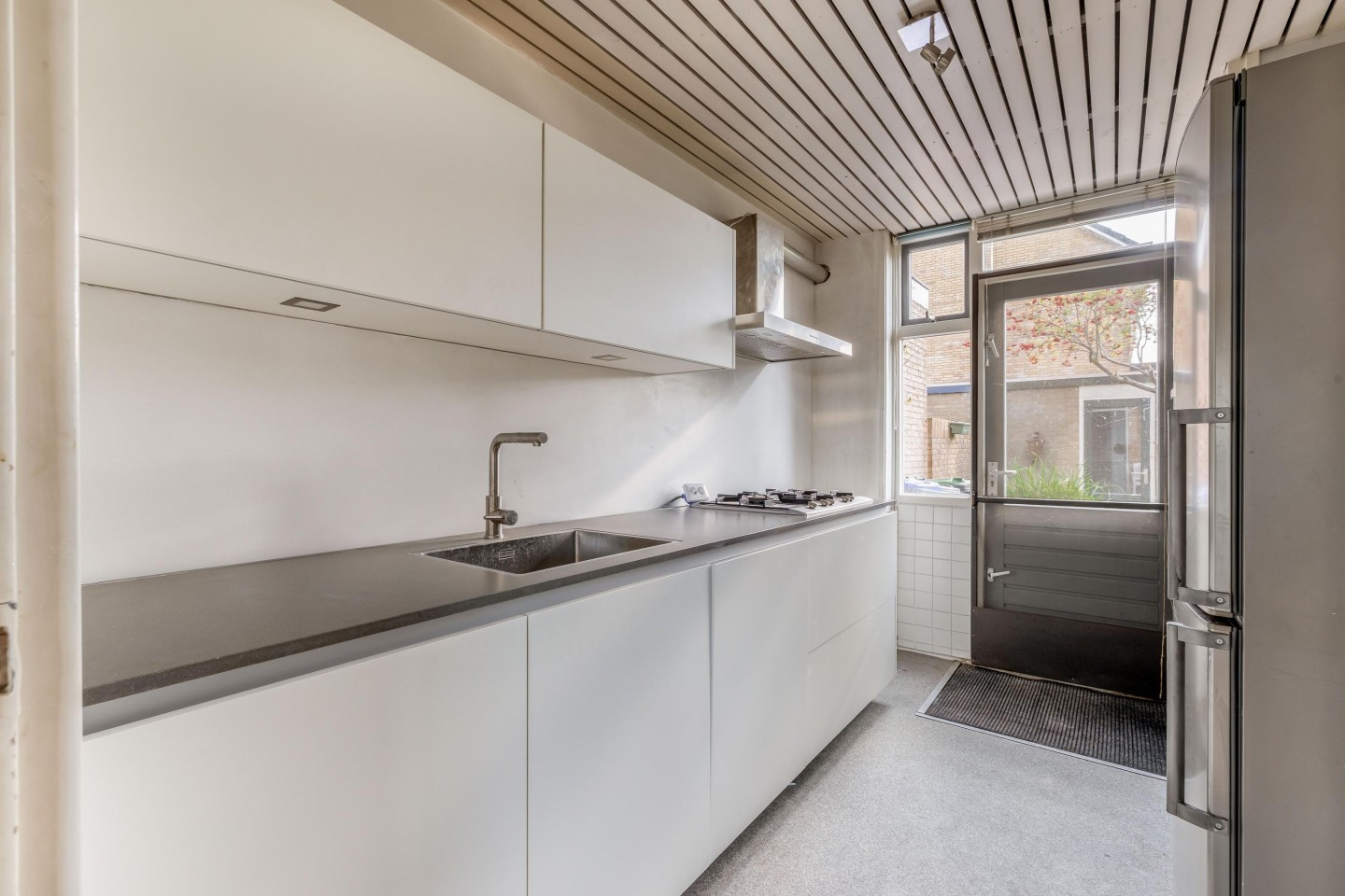 Tussenwoning te koop: Van Allenstraat 3, Krommenie