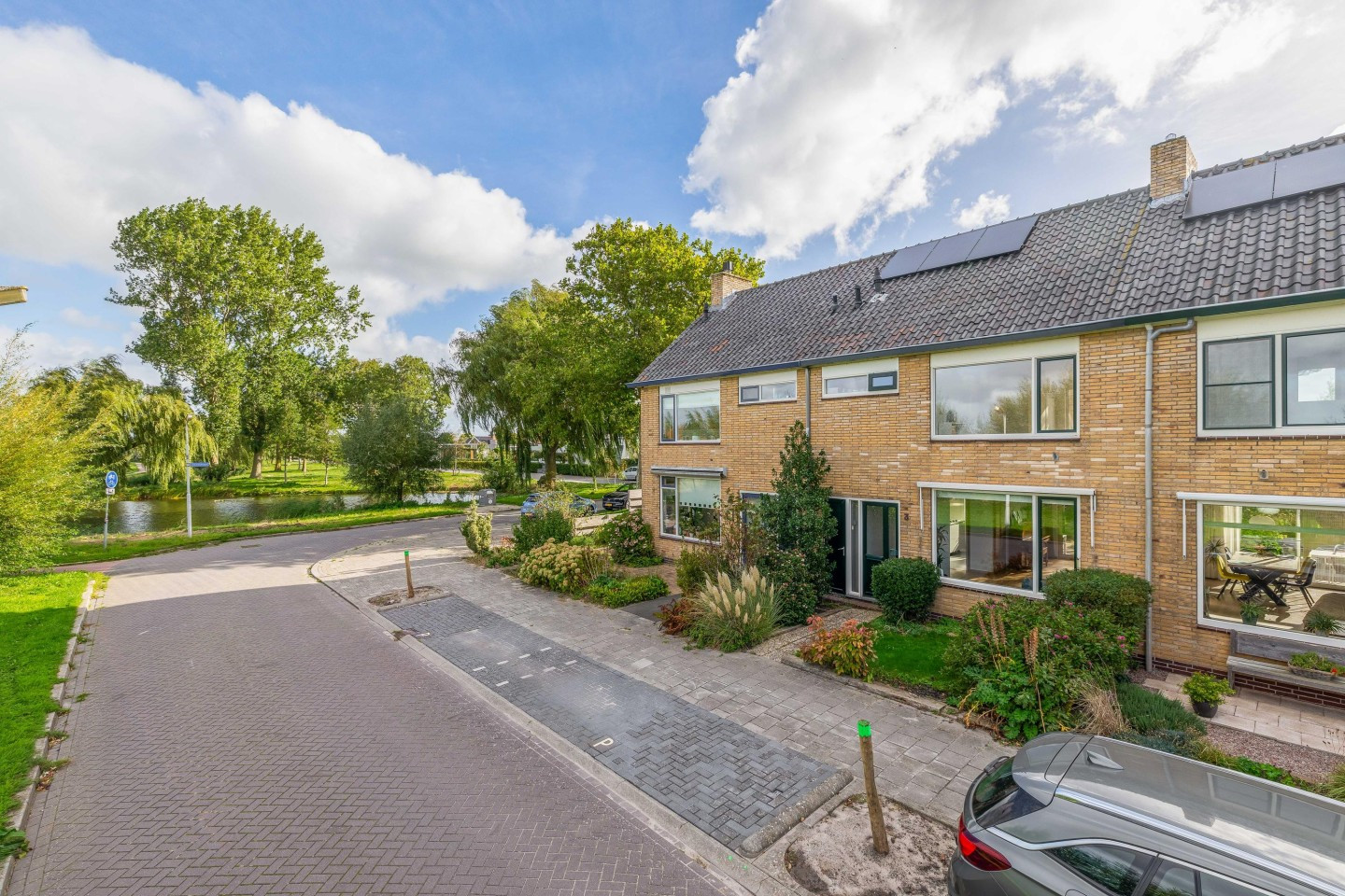 Tussenwoning te koop: Van Allenstraat 3, Krommenie