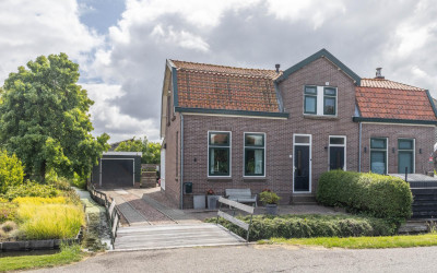 Dorpsstraat 11