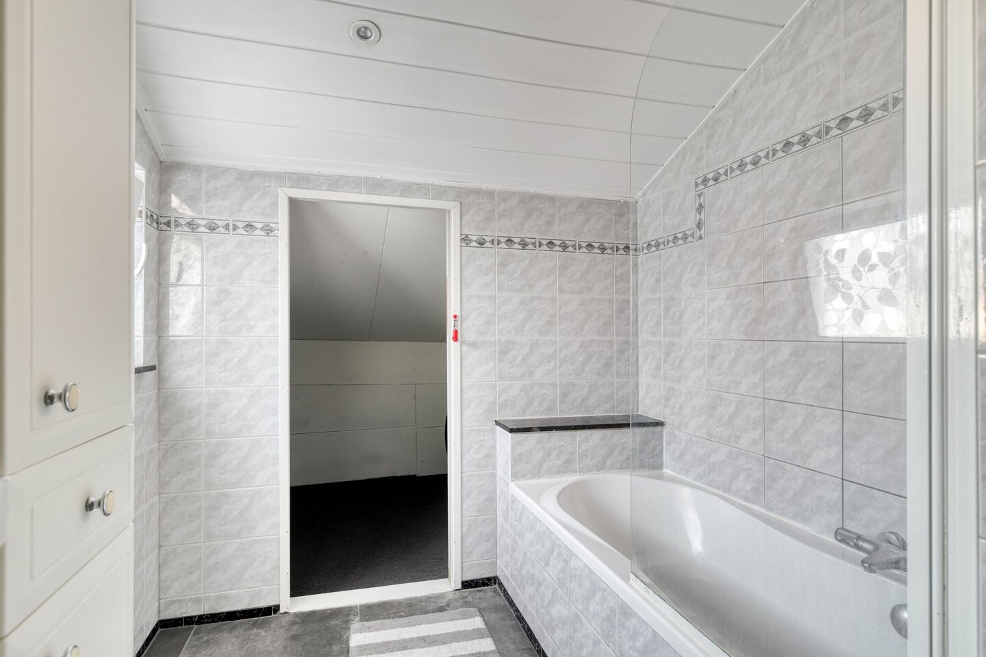 Hoekwoning te koop: Dorpsstraat 484, Assendelft