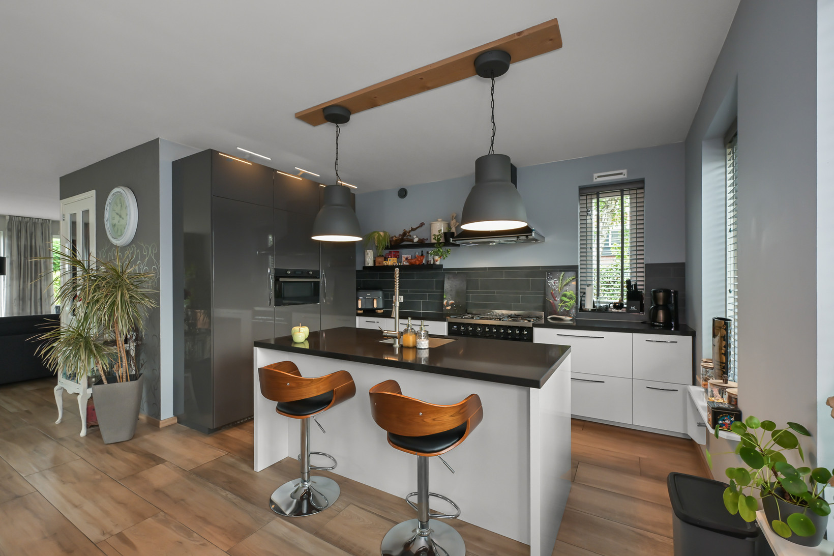 Vrijstaande woning te koop: Dorpsstraat 826, Assendelft