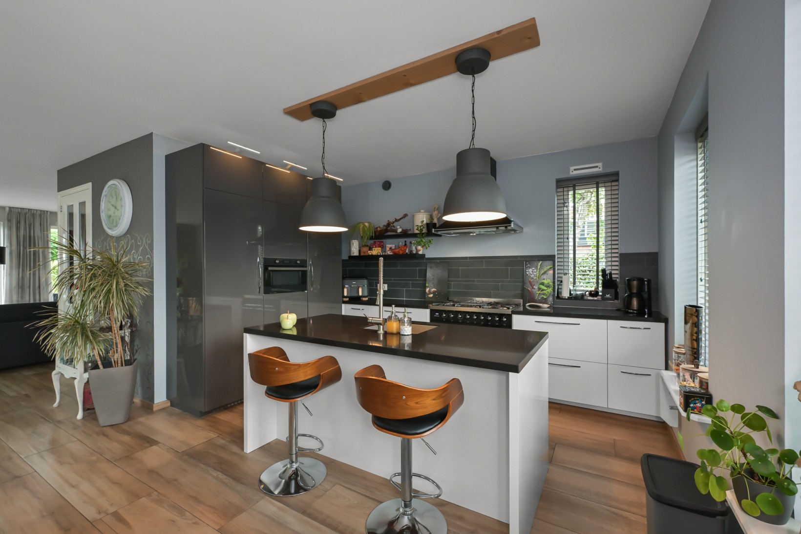 Vrijstaande woning te koop: Dorpsstraat 826, Assendelft