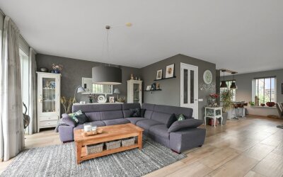 Dorpsstraat 826