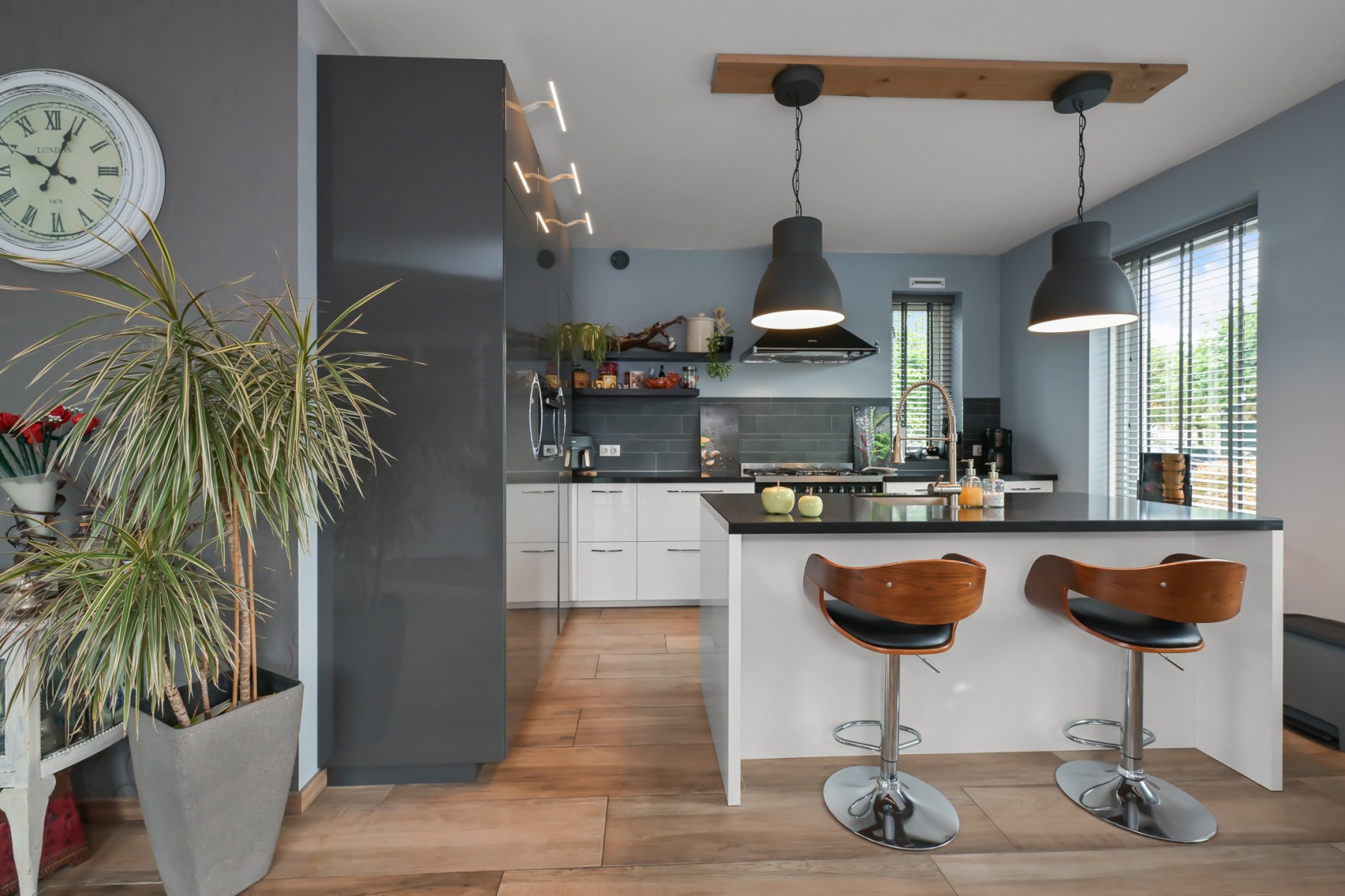 Vrijstaande woning te koop: Dorpsstraat 826, Assendelft