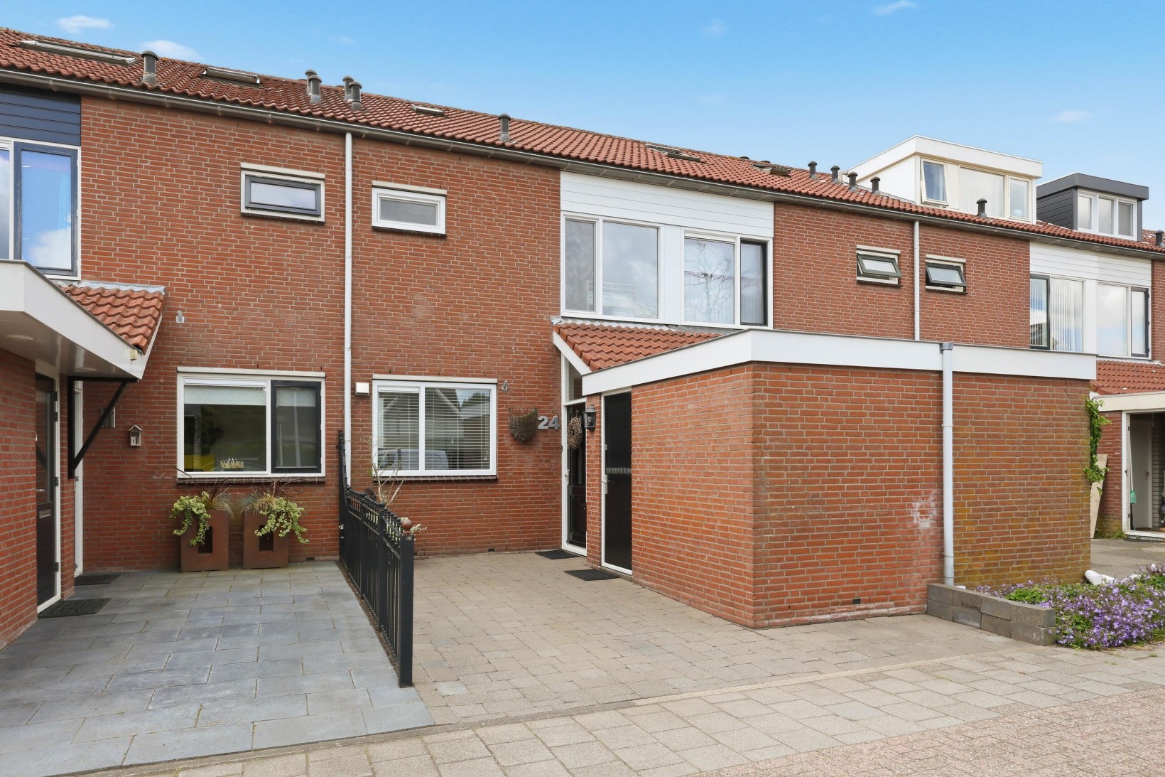 Tussenwoning te koop: De Omloop 24, Assendelft