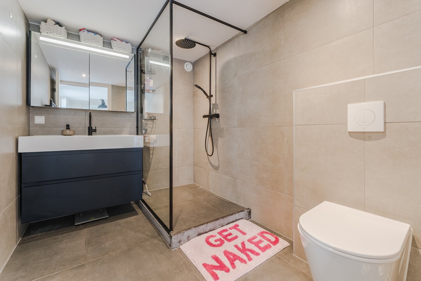 Tussenwoning te koop: Dorpsstraat 929, Assendelft