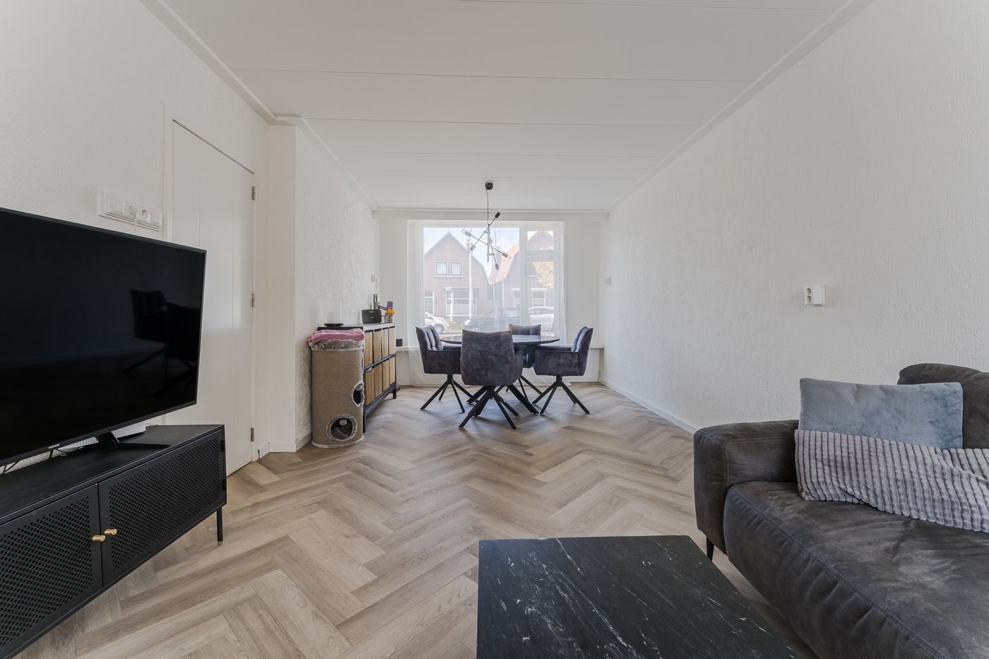 Tussenwoning te koop: Dorpsstraat 929, Assendelft