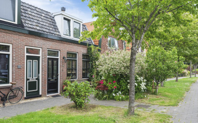 Dorpsstraat 946