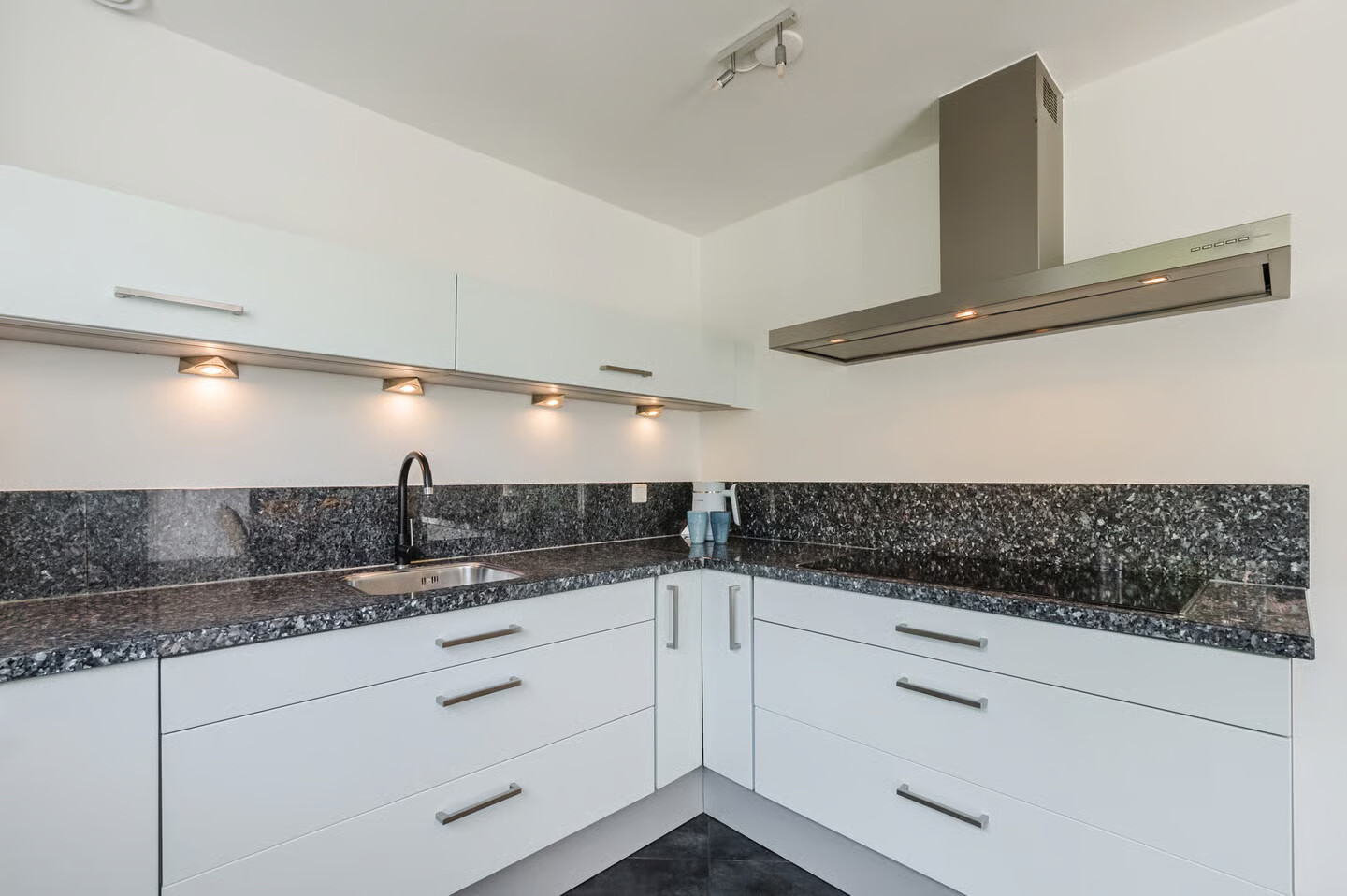 Tussenwoning te koop: Vrije Heerlijkheid 81, Assendelft