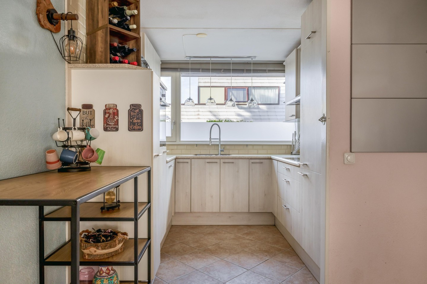 Tussenwoning te koop: Duijves Weer 31, Assendelft