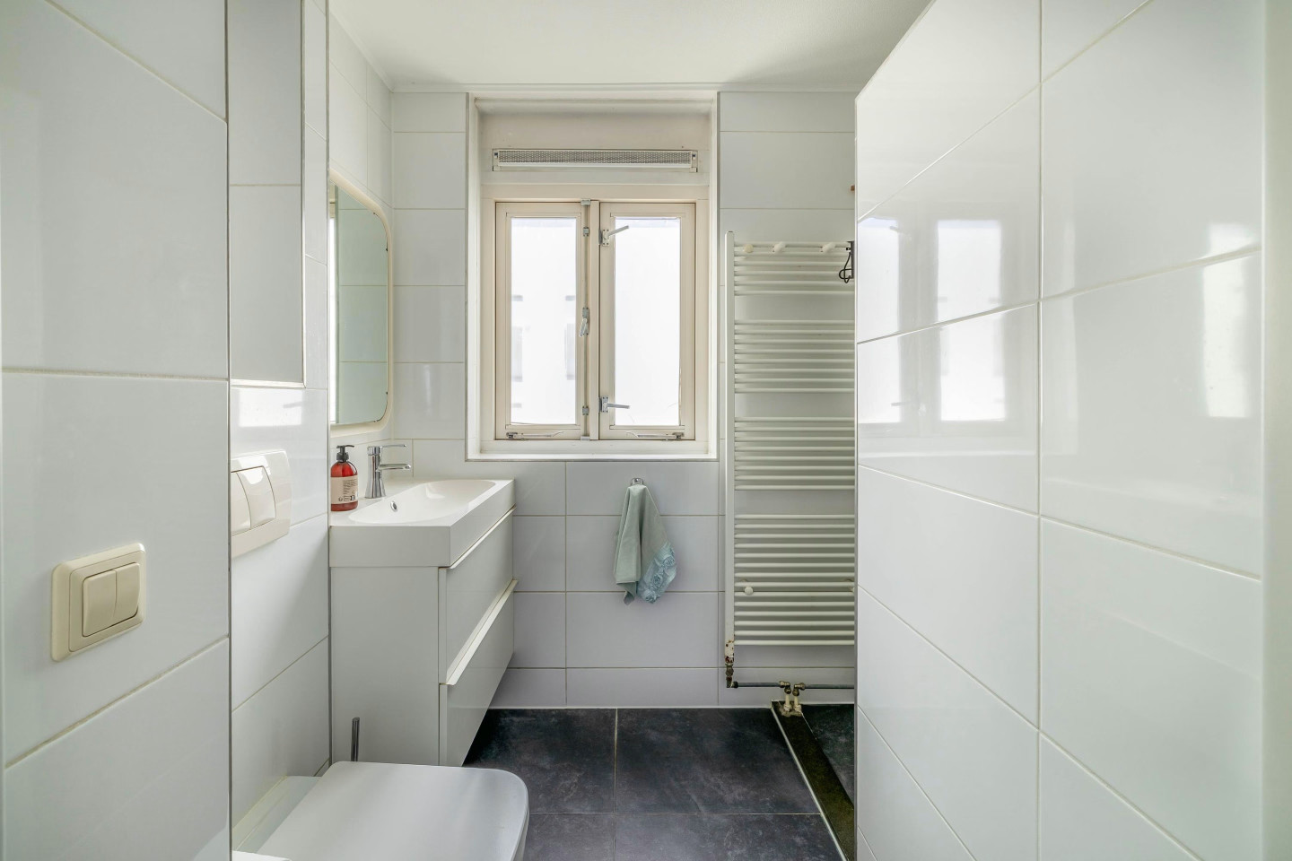 Tussenwoning te koop: Beekdal 5, Assendelft