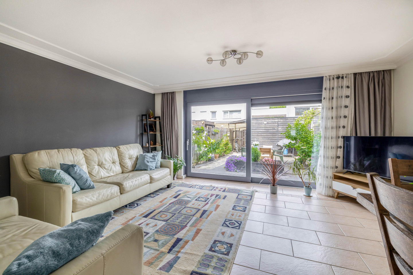 Tussenwoning te koop: Beekdal 5, Assendelft
