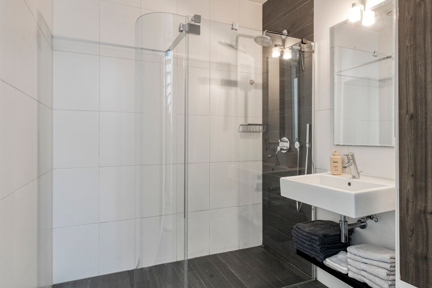Hoekwoning te koop: Tegelzetter 4, Assendelft