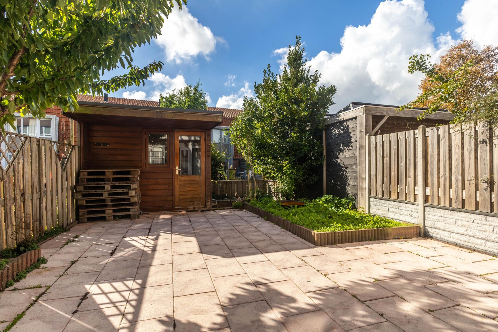 Tussenwoning te koop: IJsbloem 23, Assendelft