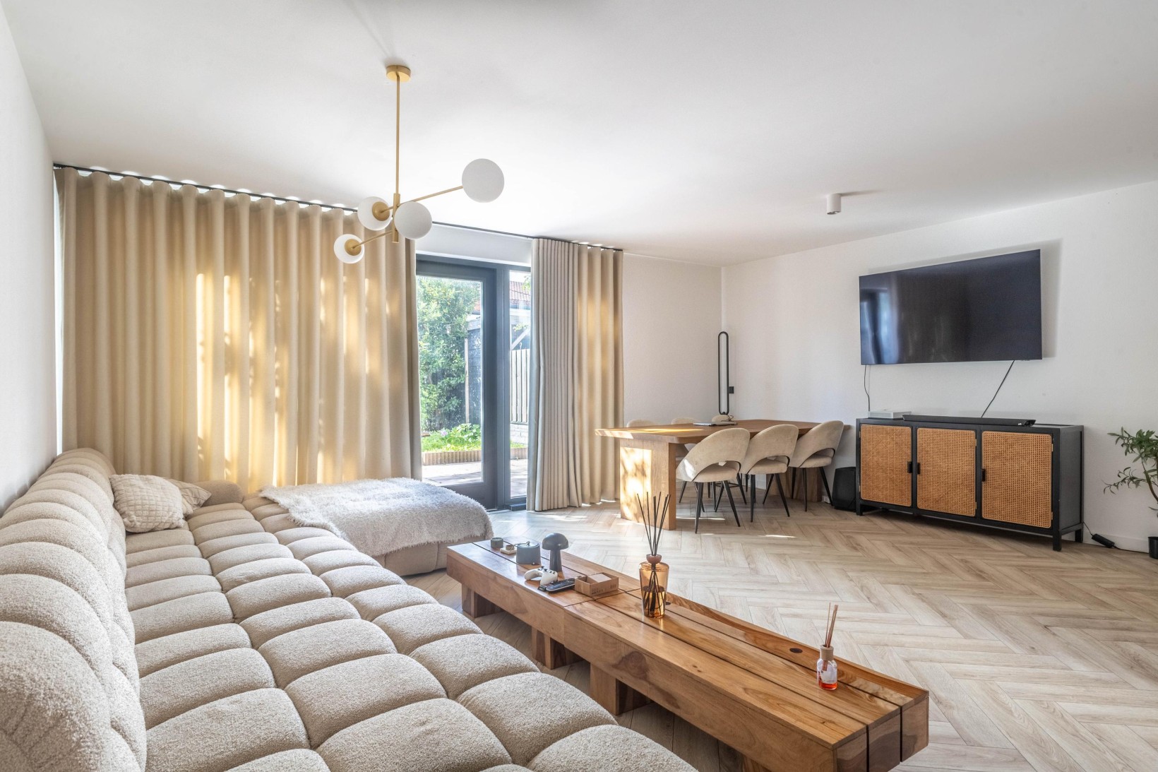 Tussenwoning te koop: IJsbloem 23, Assendelft