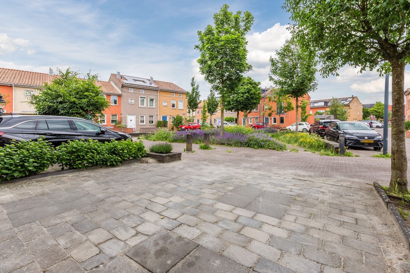 Tussenwoning te koop: Veenland 3, Assendelft